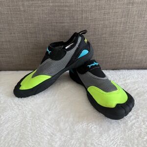 Newtz Youth Water Shoes Shark Gray Green Aqua Sock Beach Size 13/1